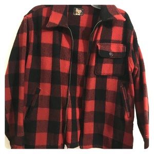 Vintage Woolrich plaid Jacket!
